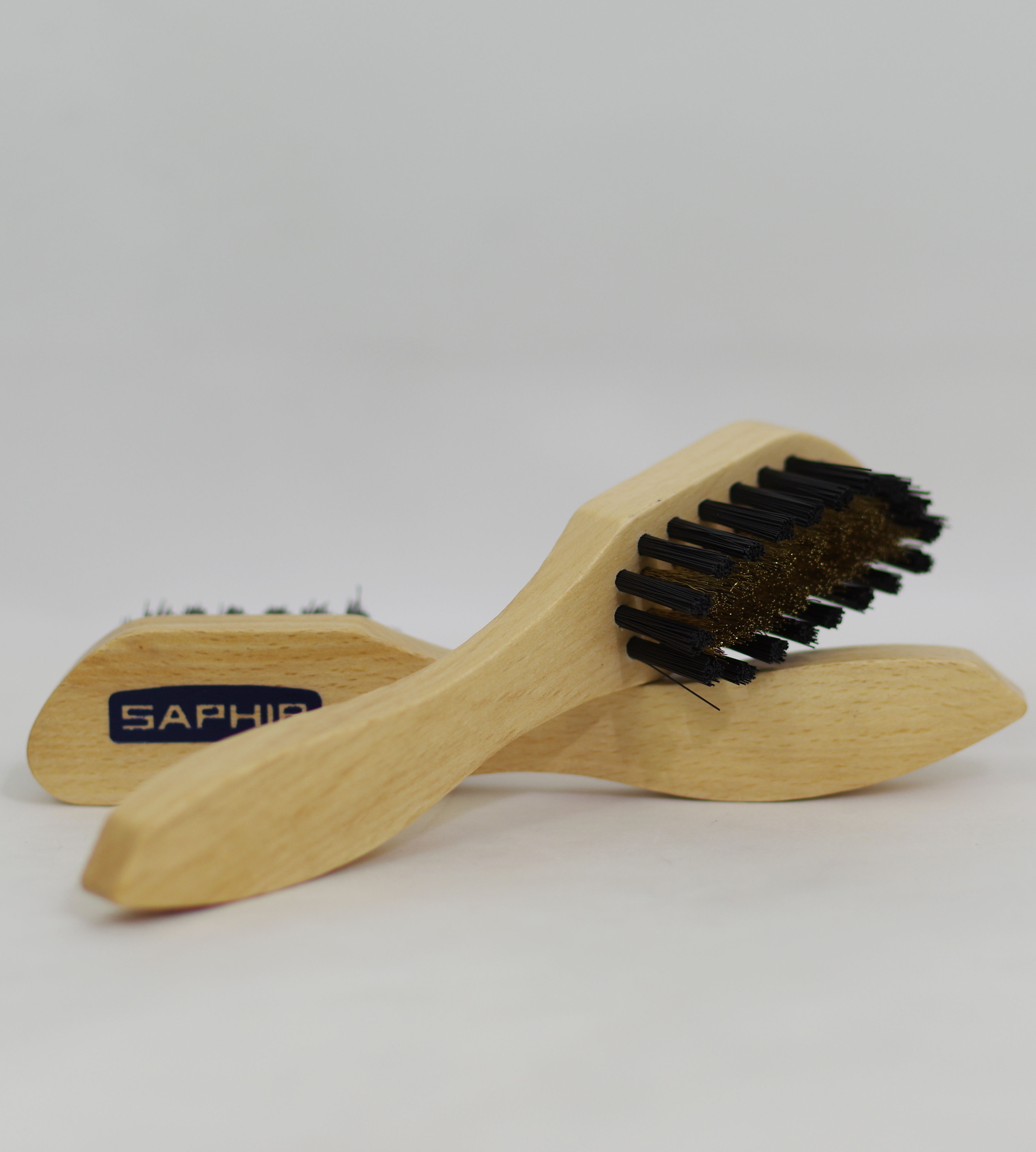 Brosse à daim laiton soie avec manche bois Famaco